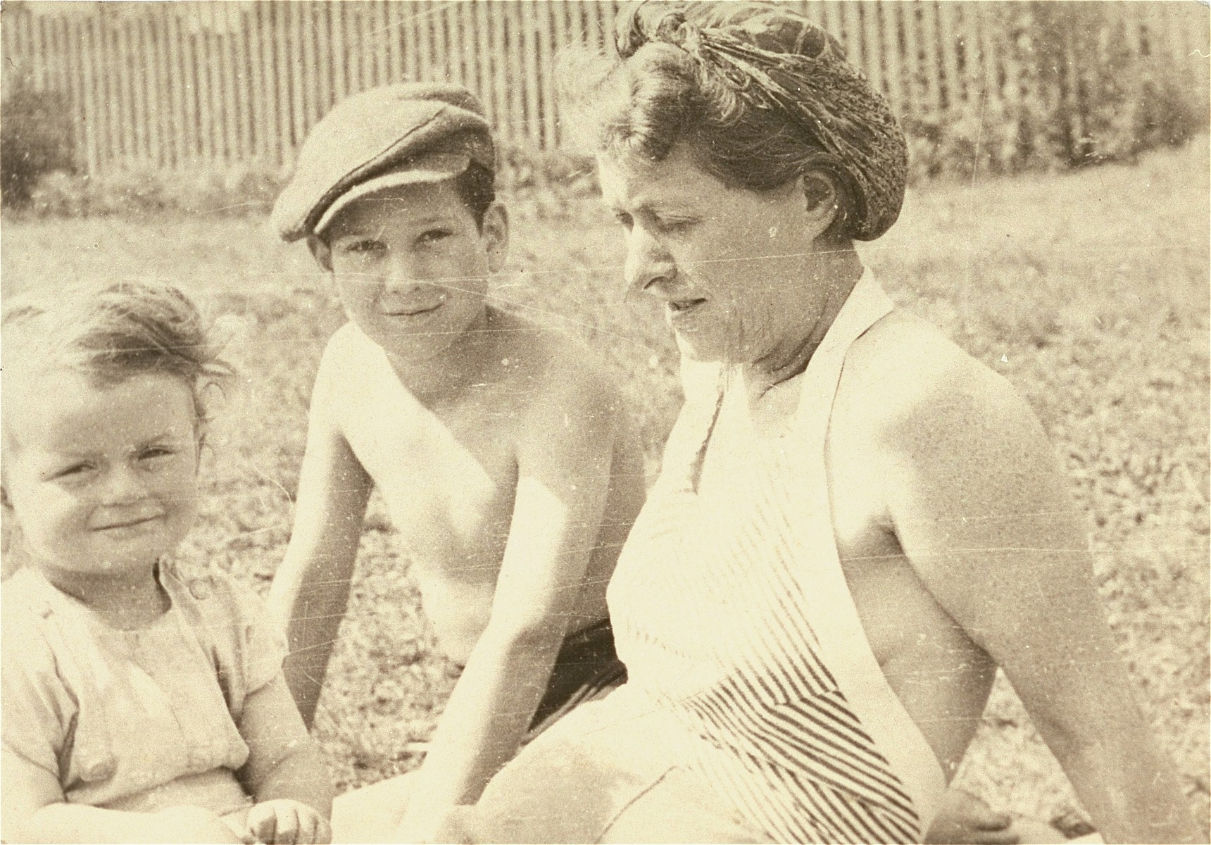 Janek Kon Konorski (center), a Jewish boy in hiding, enjoys a summer holiday with his rescuer, Maria Szelagowska Teski (right) and her daughter, Joanna.

The donor is the son of Maria Teski.