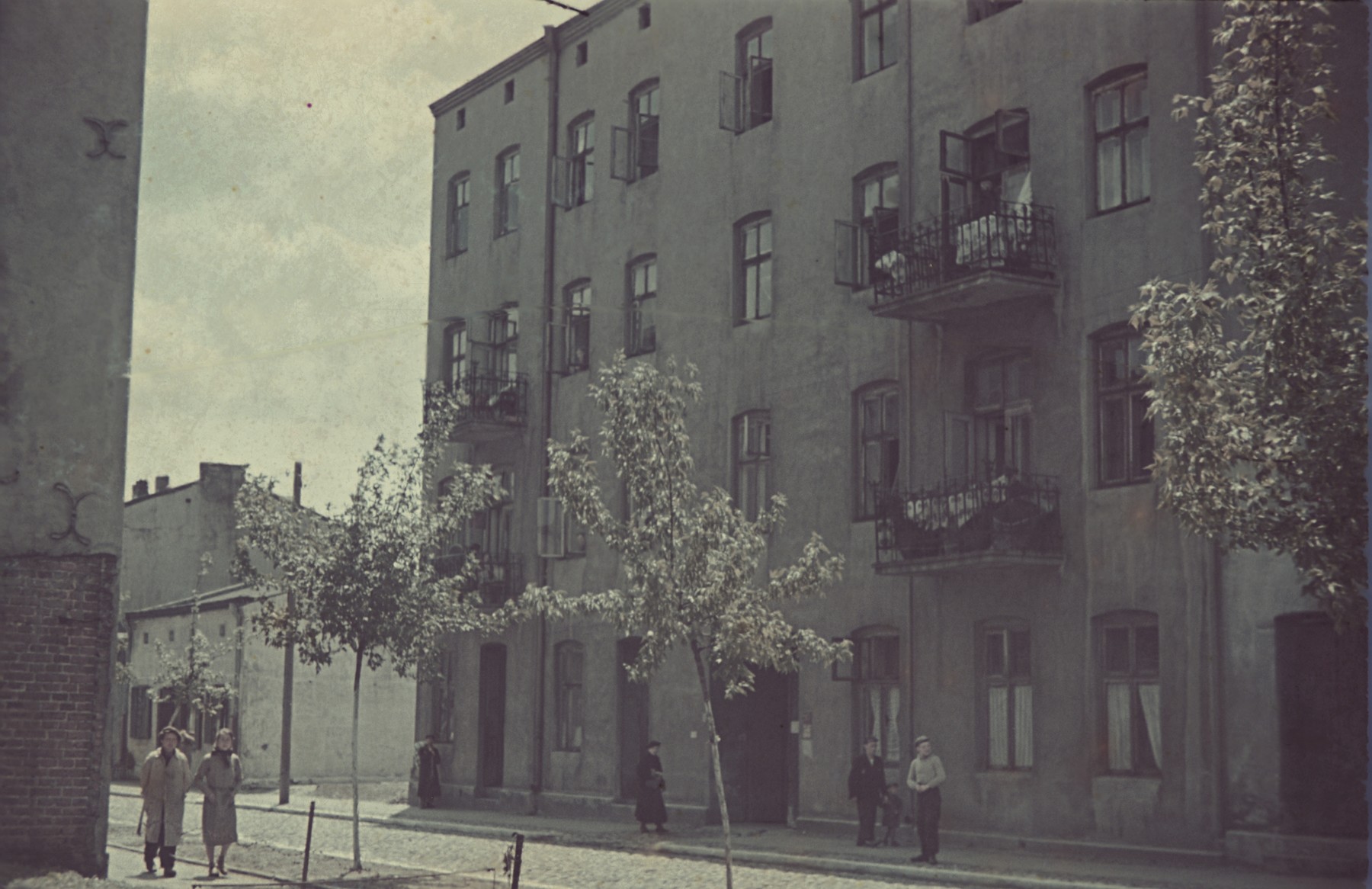 A street scene in the Lodz ghetto.