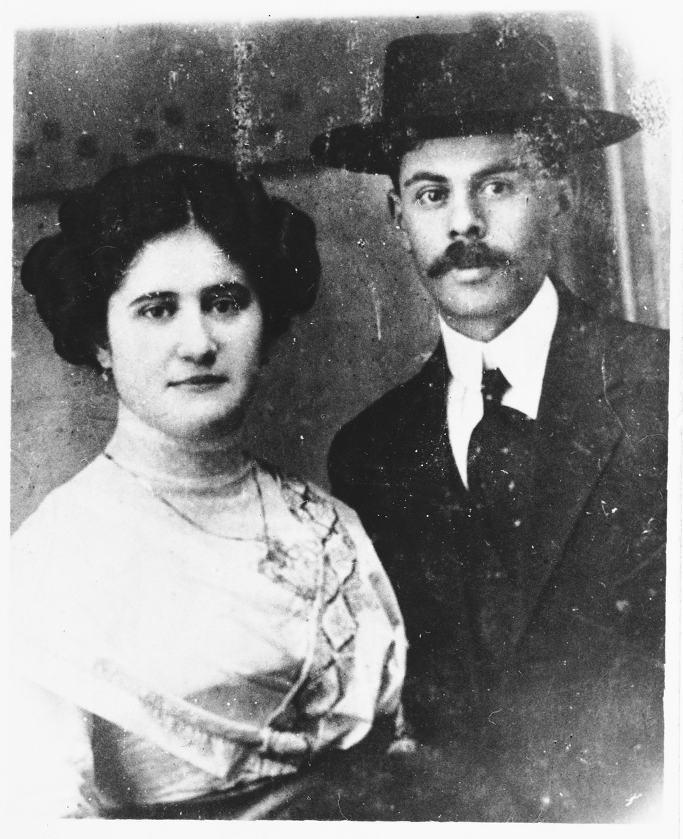 Wedding portrait of Moses Weinberger and Sara Haberman.