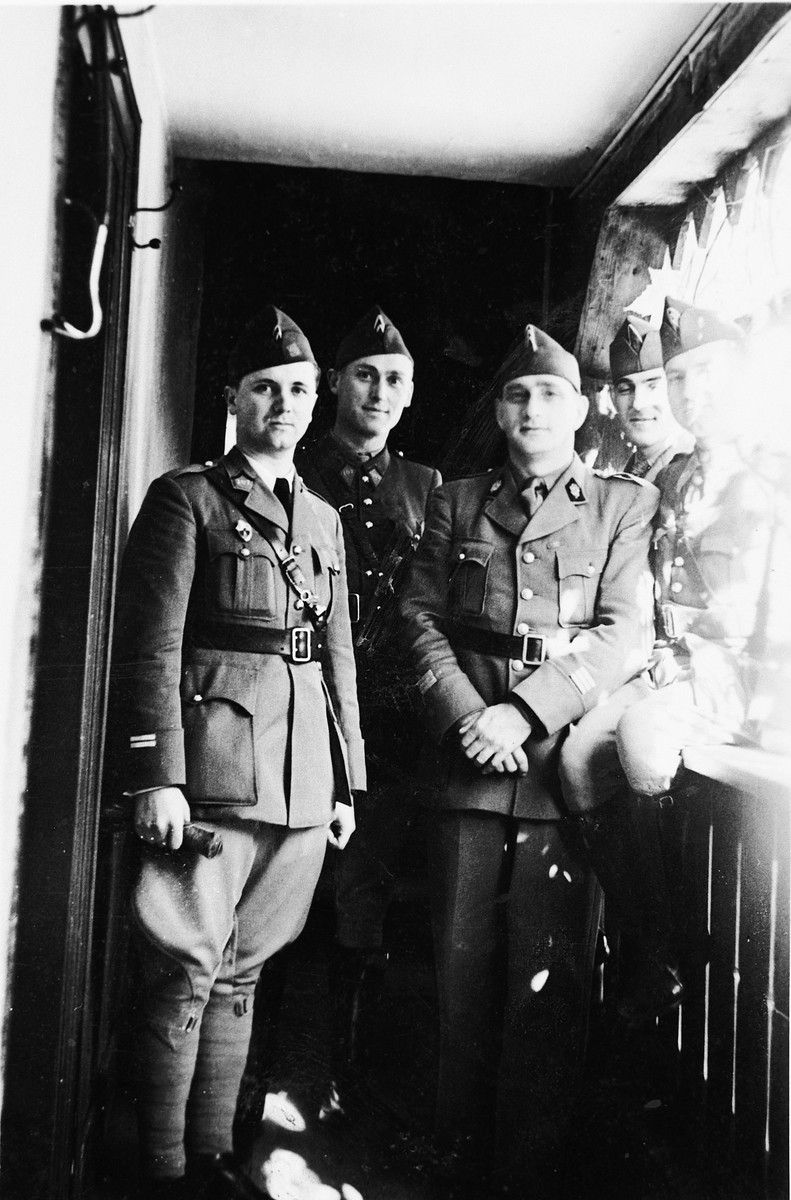Group portrait of five French soldiers.

Robert Schwab is in the right, middle.