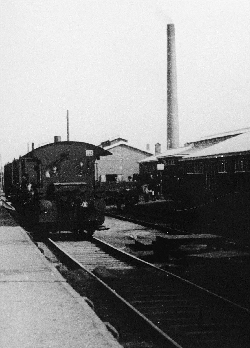 The train station in Westerbork. The smokestack of the new Ketelhuis (boiler house) is visible in the background.