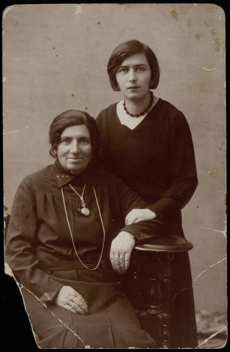 Rebbetzin Miriam Rozowski and her daughter Bat-Sheva.

The photo was mailed to Miriam's son Uri Rozowski, his wife Fania, and son Avraham in Palestine.