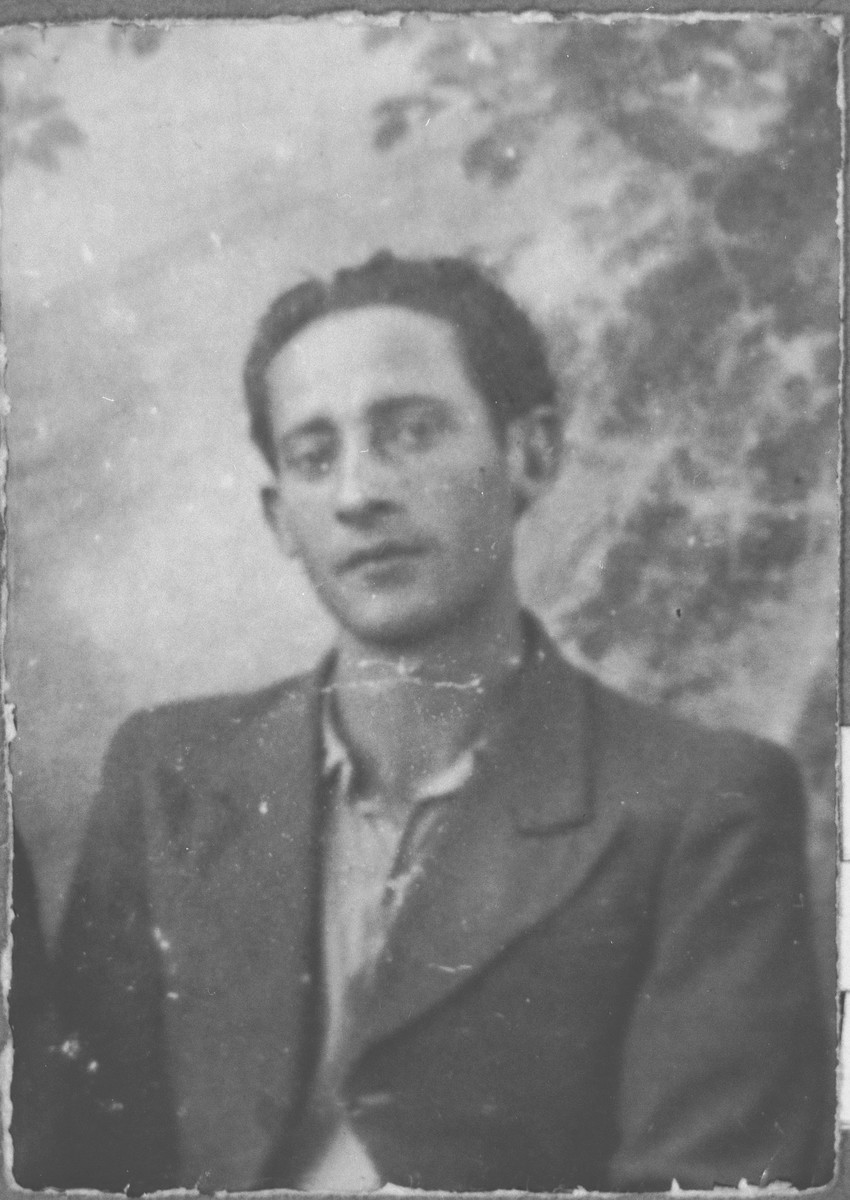 Portrait of Albert Ergas, son of Isak Ergas.  He was a student.  He lived at Zmayeva 20 in Bitola.