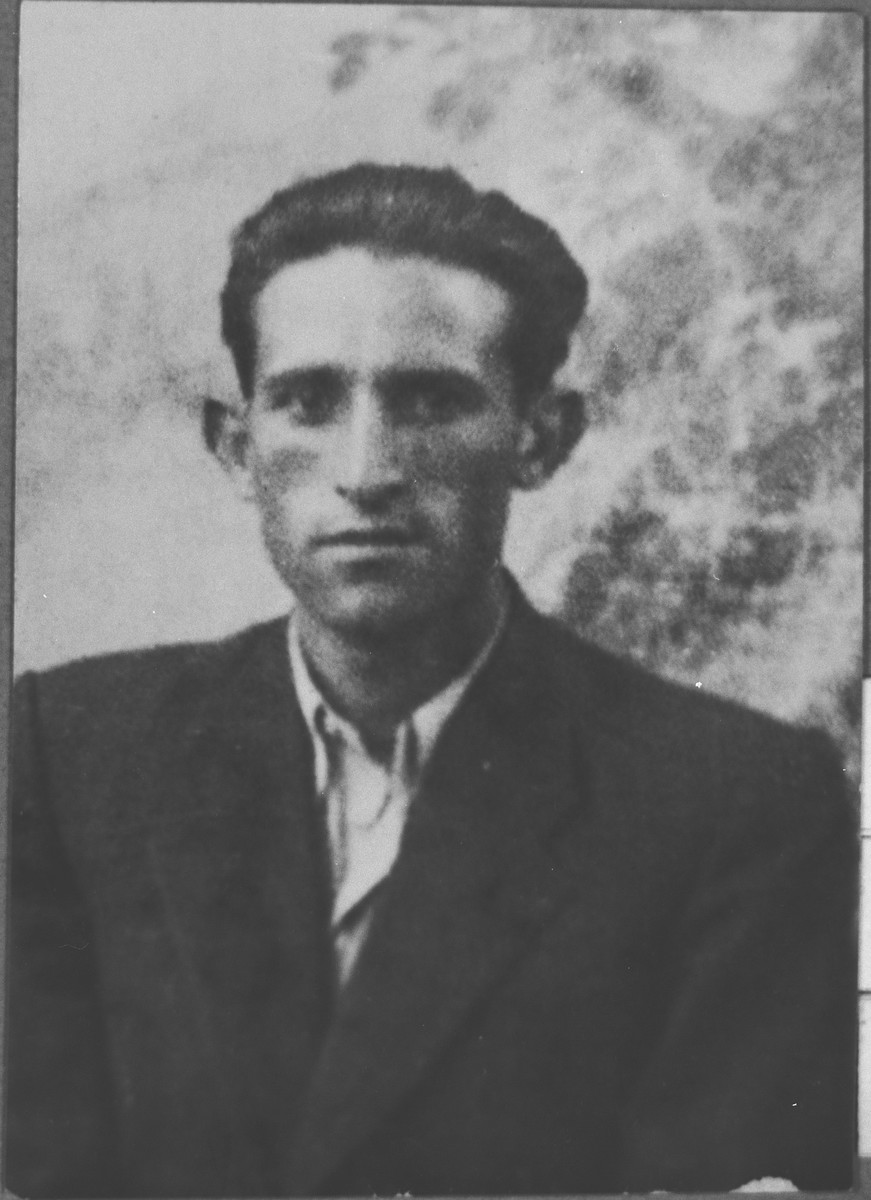Portrait of Leon Ergas, son of Isak Ergas.  He was an assistant.  He lived at Zmayeva 20 in Bitola.