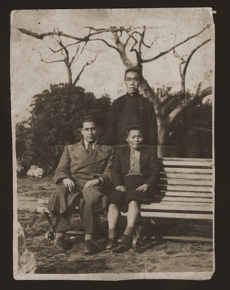 Peter Victor with his Chinese servants in Shanghai.