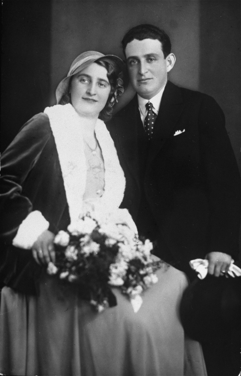 Wedding portrait of a Jewish couple in Osijek, Croatia.

Pictured are Armin and Melanka (Gruenwald) Szego.  Both perished in the Holocaust.