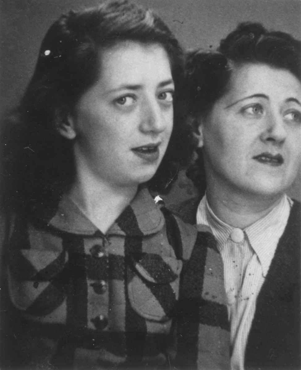 Portrait of Alice (Ellenboghen) Trost and her daughter Dorrit, living as Austrian-Jewish refugees in Belgium.  

Alice Trost, the sister of Herma Ellenboghen, was deported and killed in Auschwitz