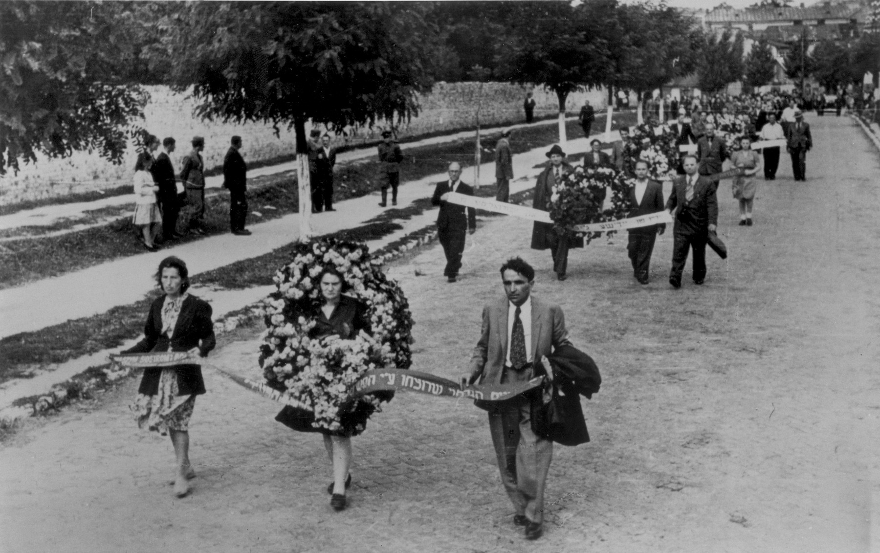 Funeral procession for the victims of the Kielce pogrom.