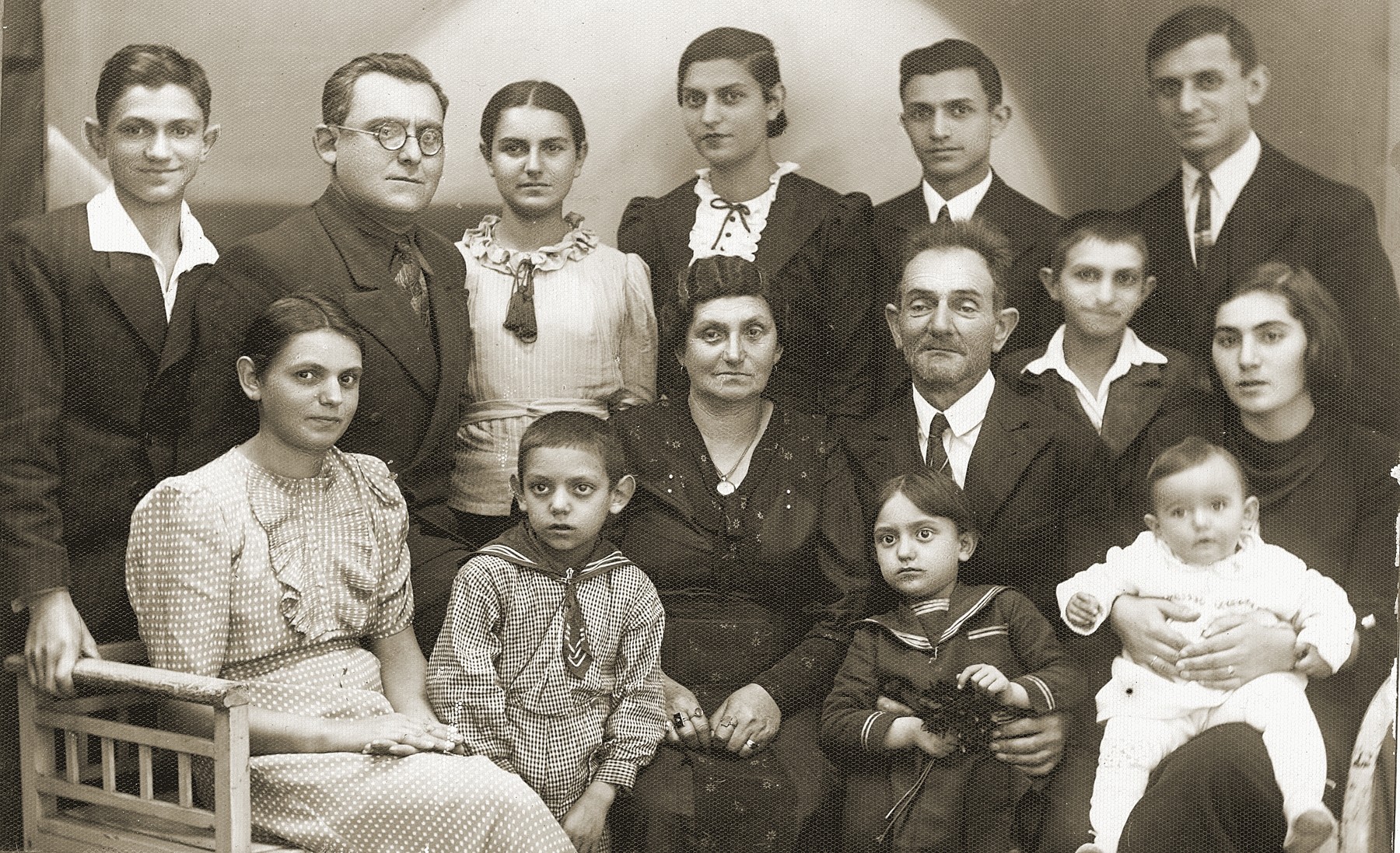 Portrait of the extended Muszynski family.