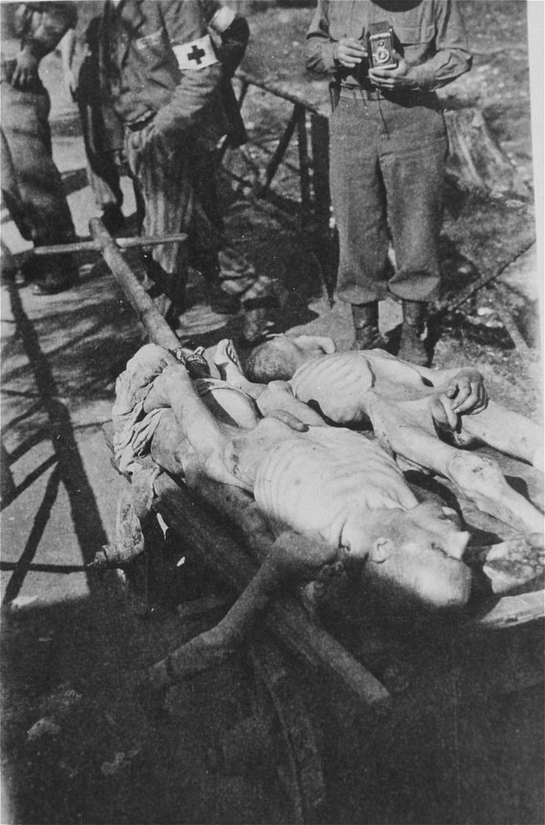 A cart laden with bodies in Ebensee.