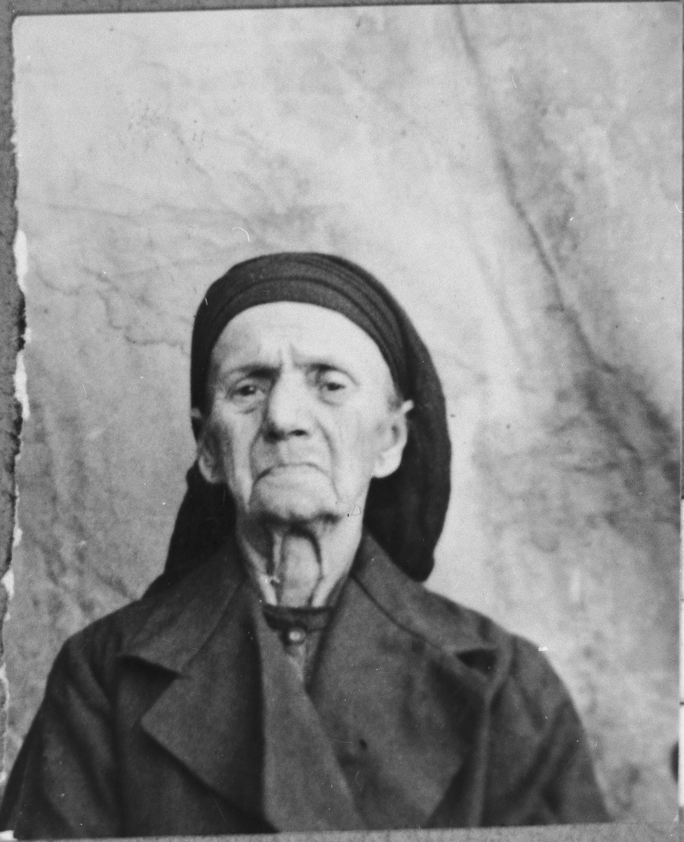 Portrait of Bohora Koen, wife of Yakov Koen.  She lived at Sremska 7 in Bitola.
