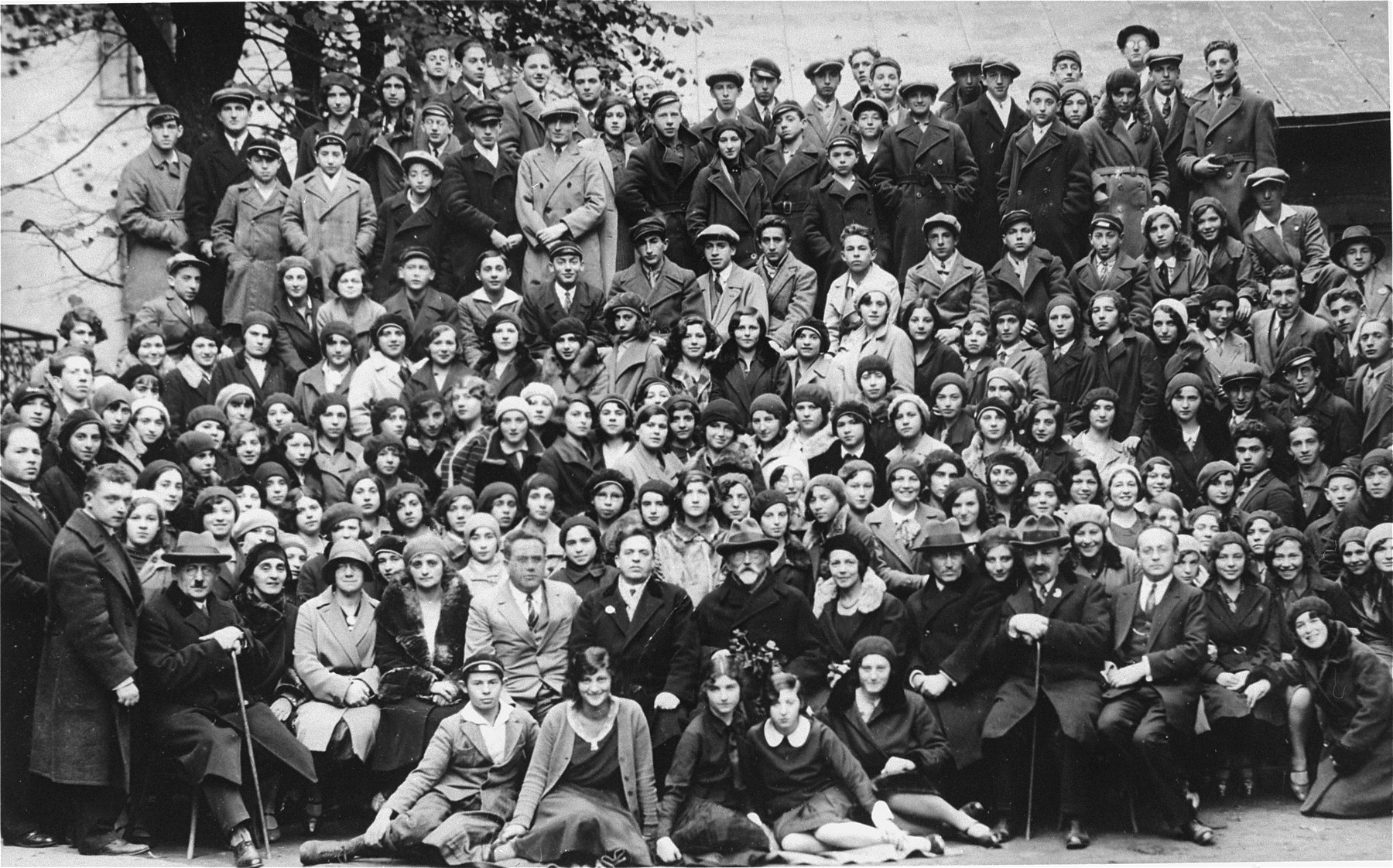 Group portrait of students from the Yiddish school in Riga.