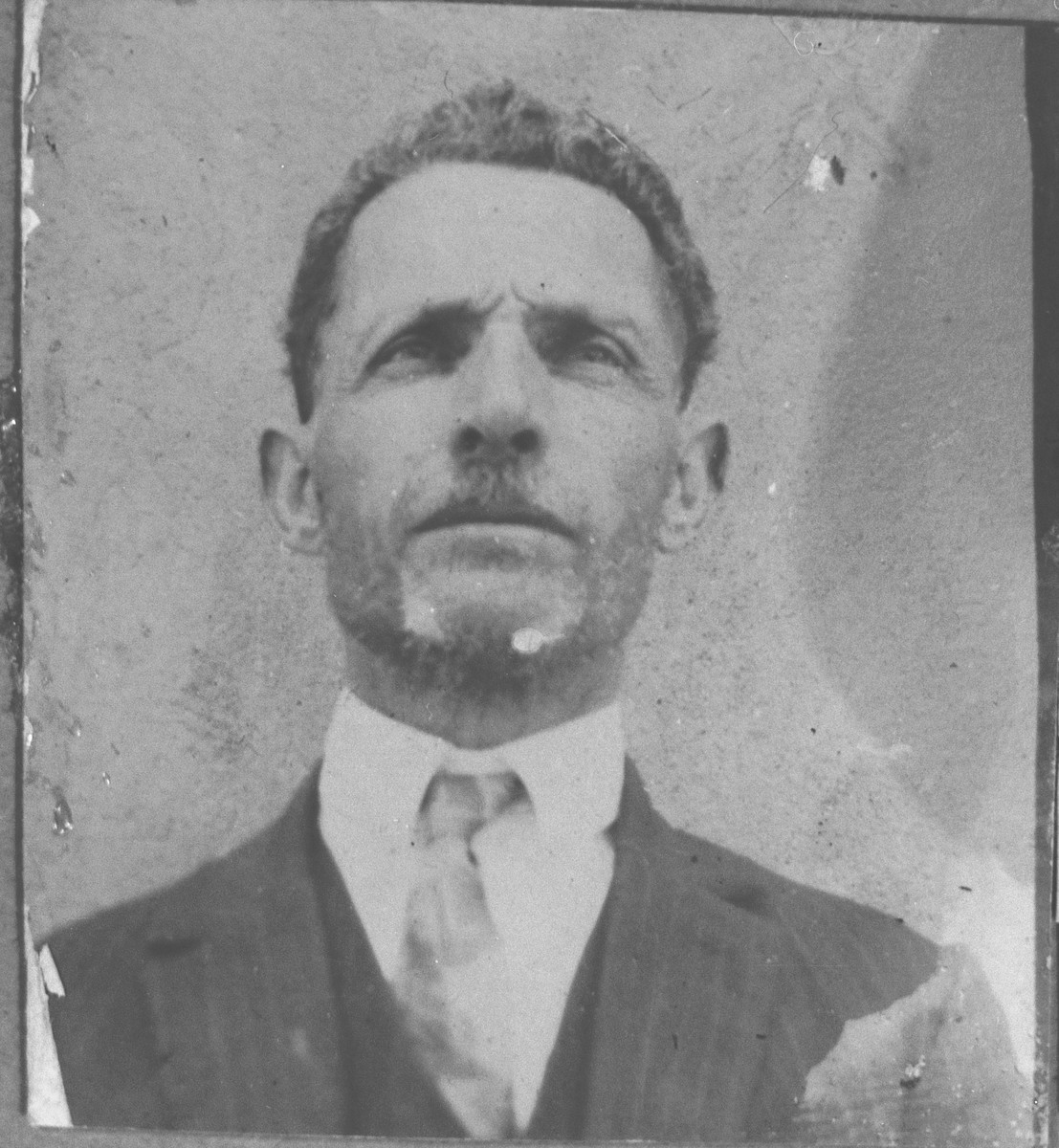 Portrait of Samuel Shozari.