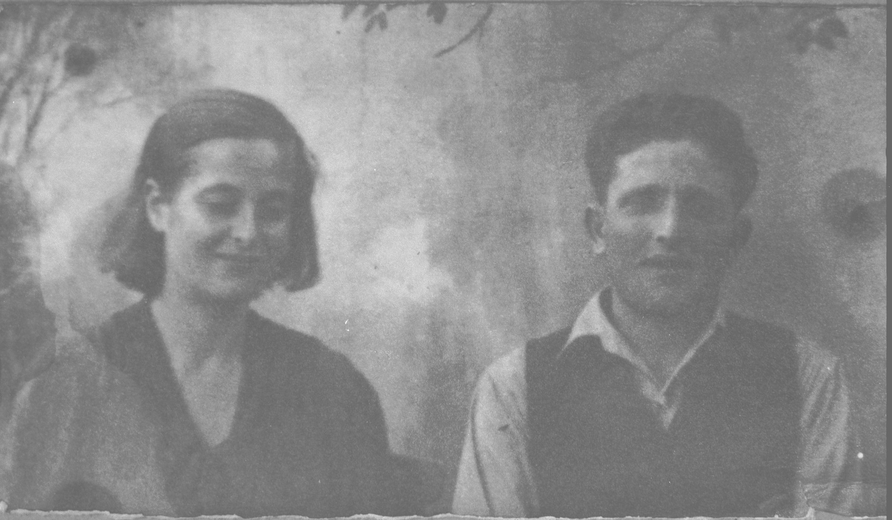 Portrait of Mair Ischach [son of Kalev Ischach] and his wife, Gracia.  He was a sackmaker.  They lived at Gligora 29 in Bitola.