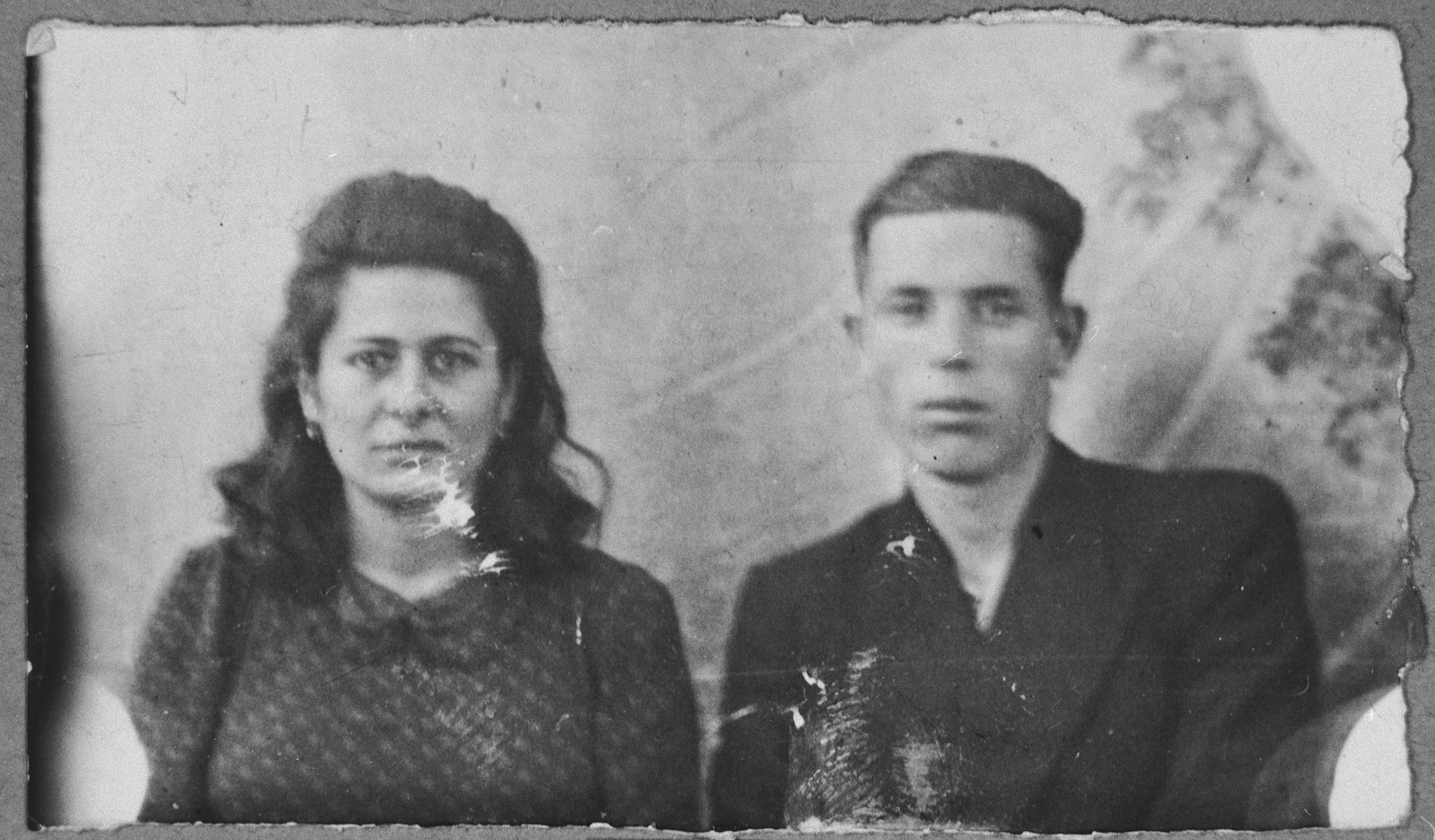 Portrait of David Albocher, son of Haim Albocher, and [his wife], Sara.  He was a greengrocer.  They lived at Kossantschitscheva 20 in Bitola.