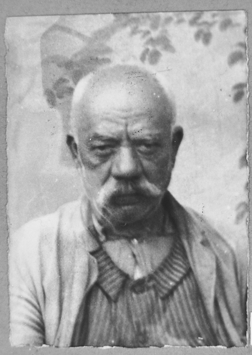 Portrait of Haim Albocher.  He was a greengrocer.  He lived at Kossantschitscheva 20 in Bitola.