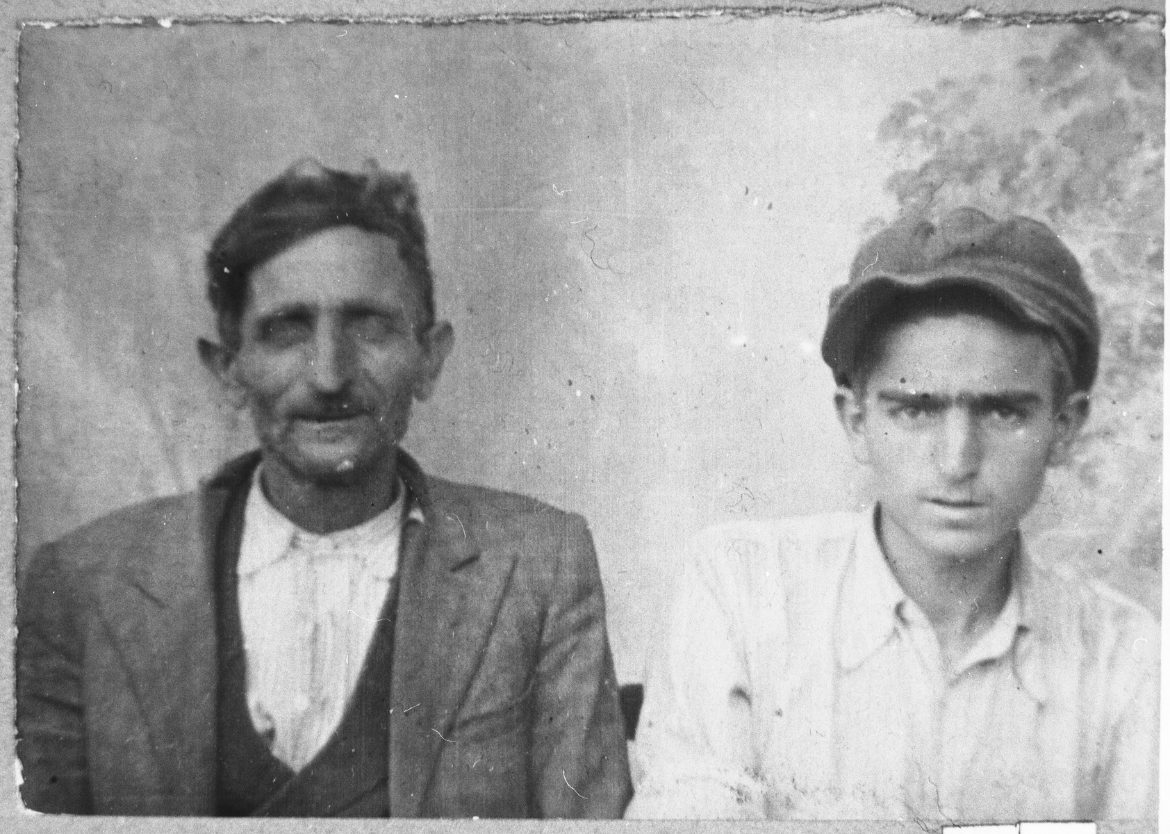 Portrait of Yakov Alba and his son, Isak.  Yakov was a second-hand dealer and Isak, a student.  They lived at Sinagogina 13 in Bitola.