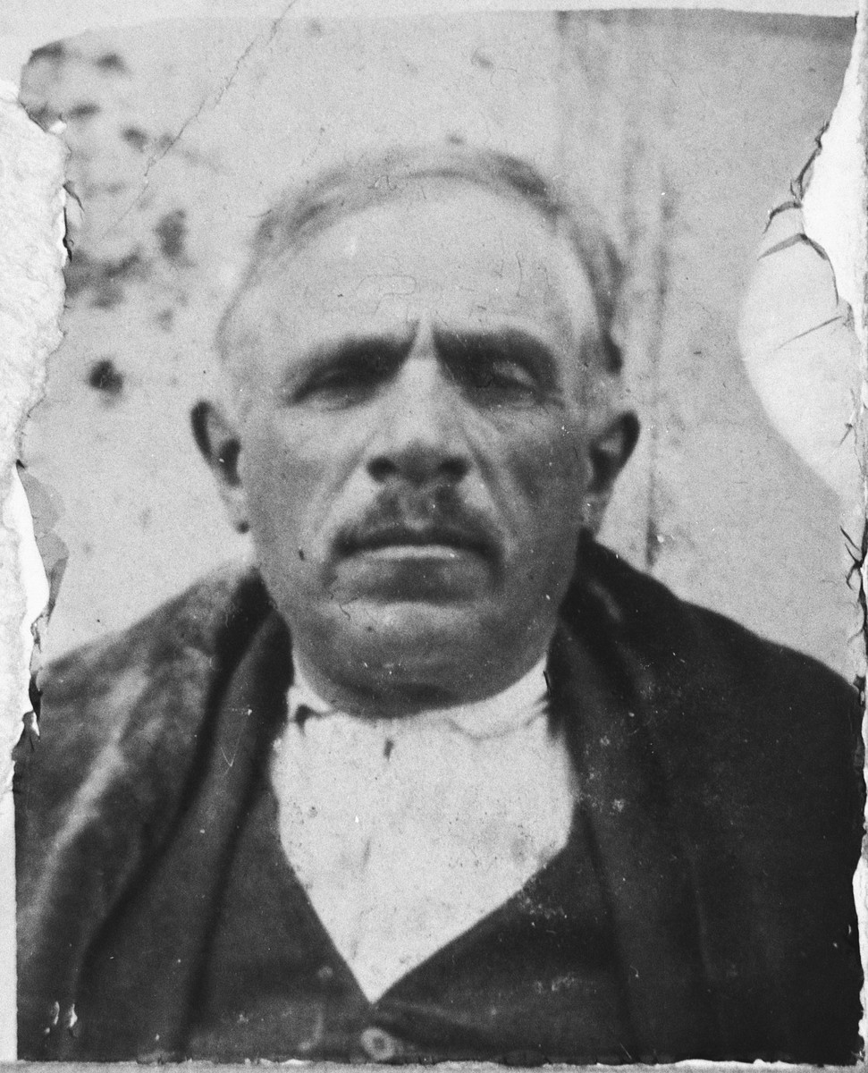 Portrait of Schua Alkuser.