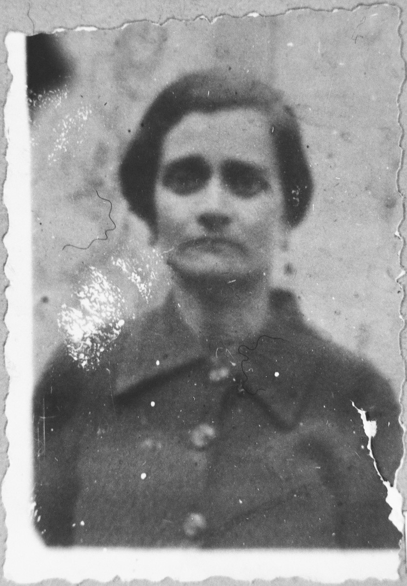 Portrait of Reina Aroesti, wife of Aron Aroesti.  She lived at Novatska 16 in Bitola.