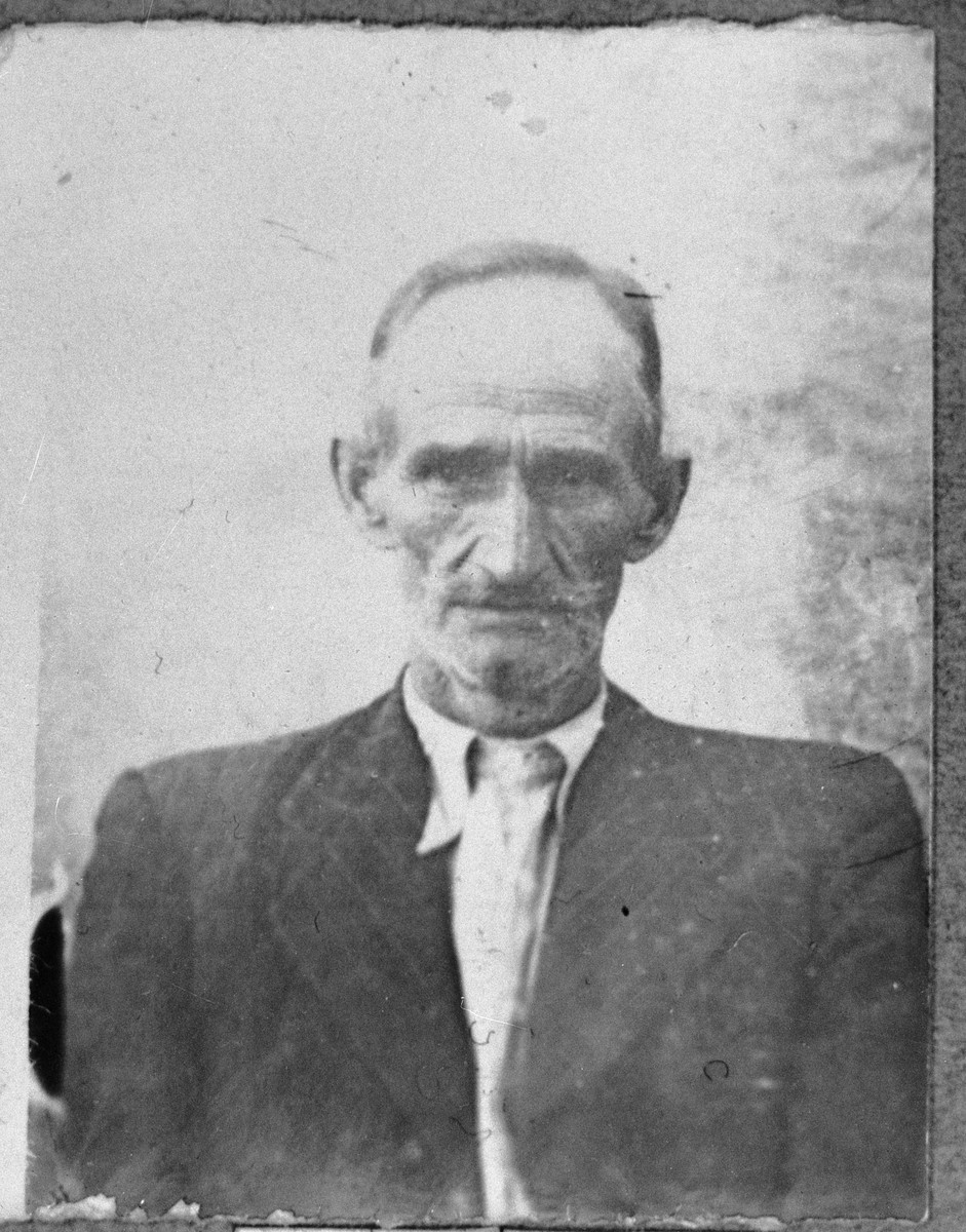 Portrait of Samuel Honen.  He lived at Orizarska 8 in Bitola.