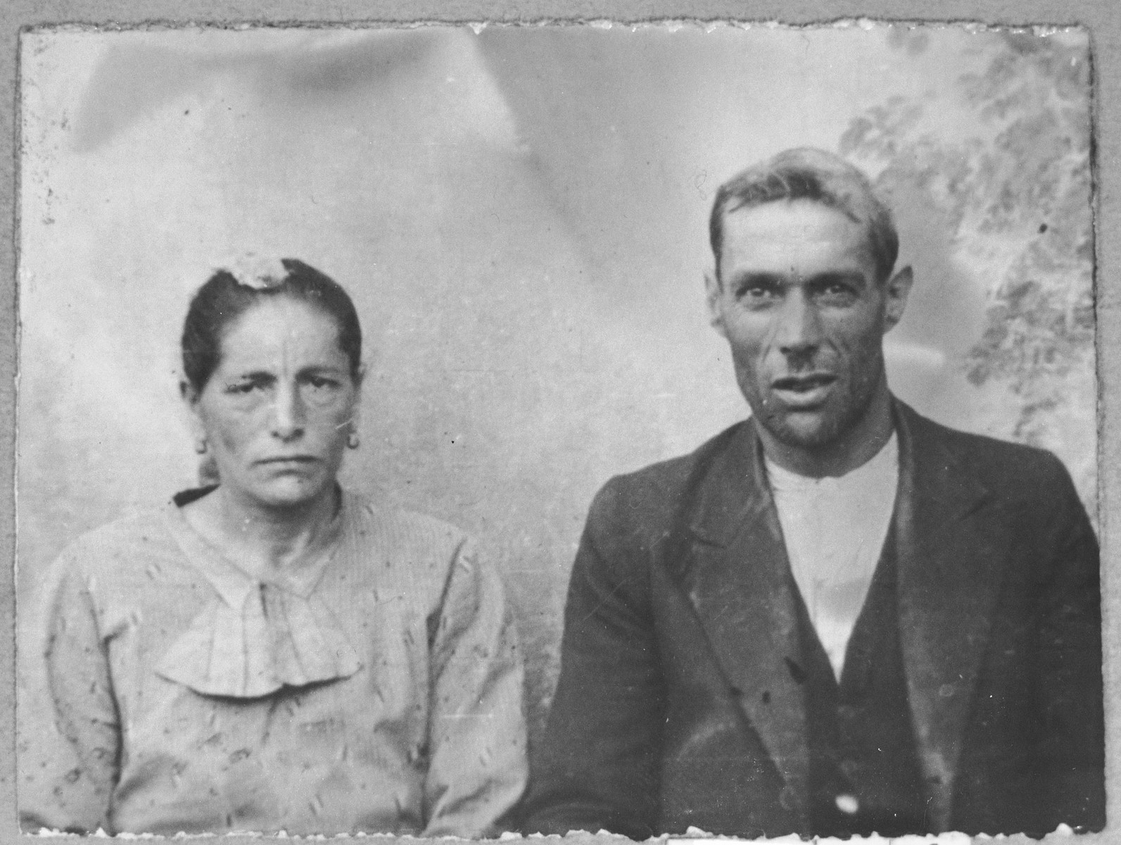 Portrait of Yakov Hasson and his wife, Palomba.  Yakov was a laborer. They lived at Skopyanska 118 in Bitola.