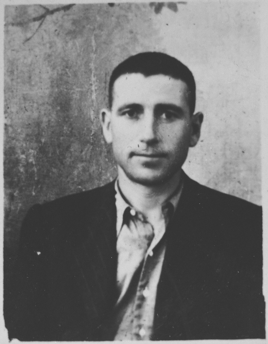 Portrait of Mordechai Kalderon.  He was a second-hand dealer.  He lived at Krstitsa 3 in Bitola.