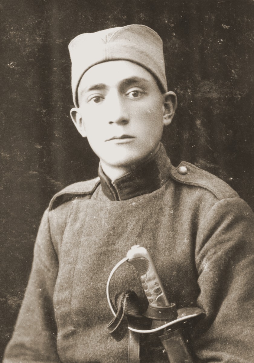 Portrait of a Macedonian Jew in military uniform.