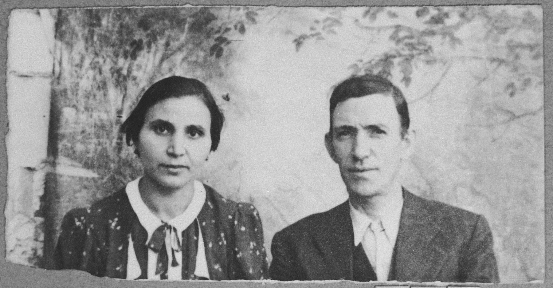 Portrait of Jack Testa, son of Mordechai Testa, and Jack's wife, Louisa.  Jack was a carpenter.  They lived at Sremska 24 in Bitola.