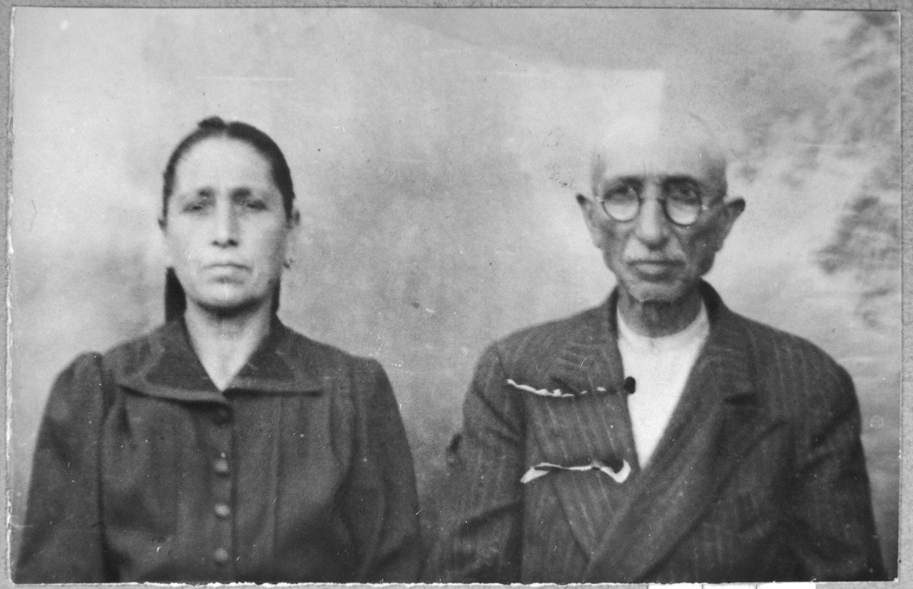 Portrait of Mushon Testa and his wife, Sol.  Mushon was a clerk.  They lived at Ferisovatska 24a in Bitola.