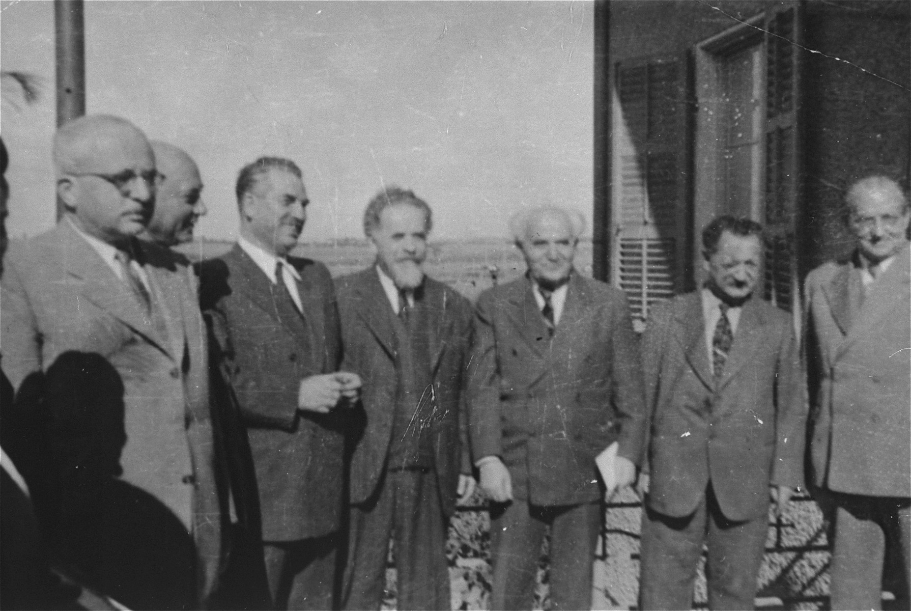 David Ben-Gurion poses with other Jewish leaders in Haifa during the transfer of Exodus 1947 passengers.
