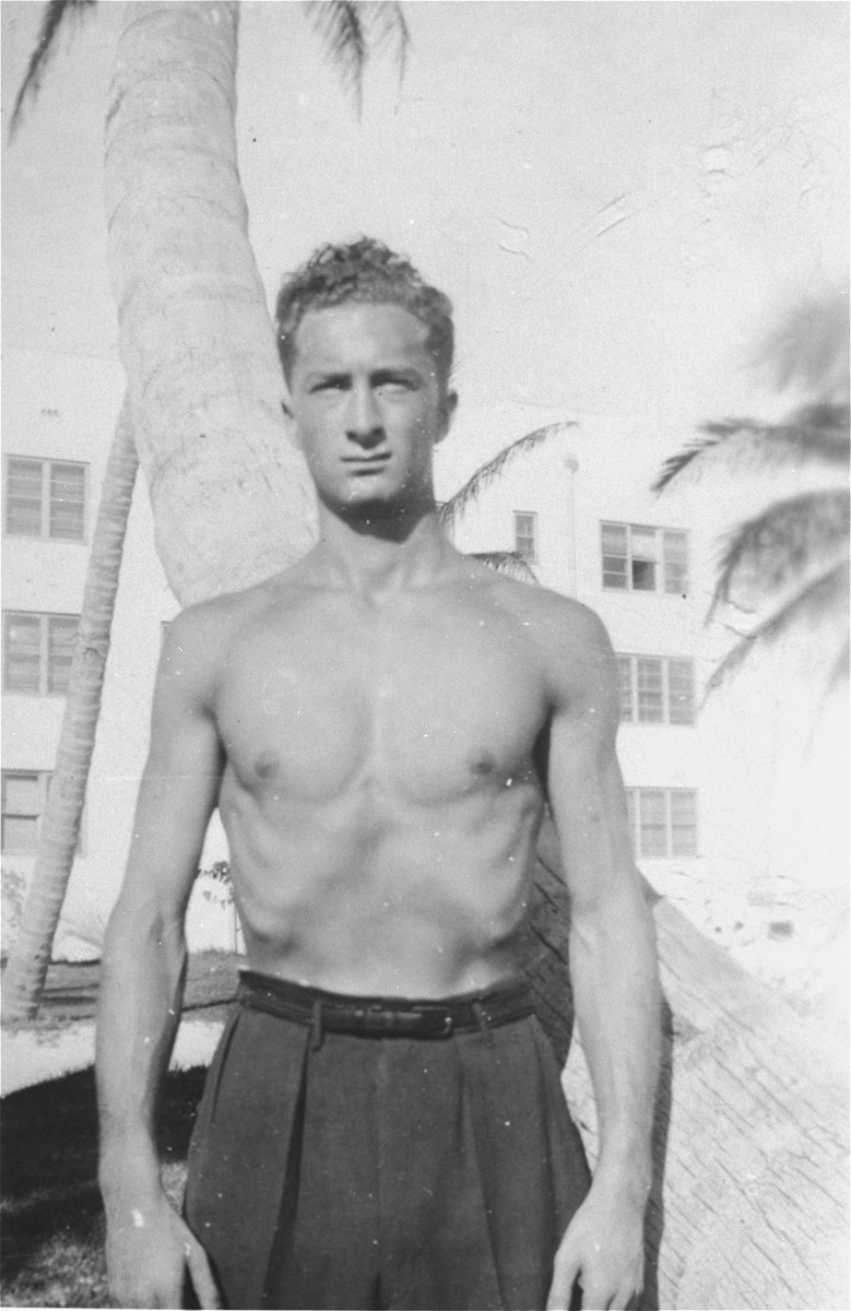 Portrait of Exodus crew member Murray Aronoff in Haifa.