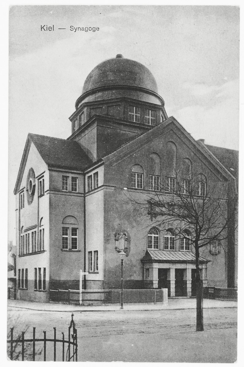 Exterior view of the Kiel synagogue.