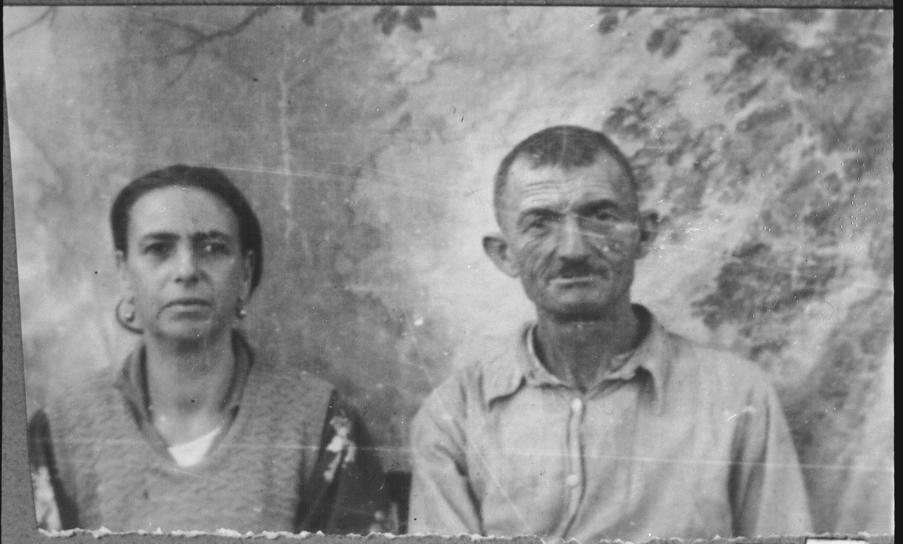 Portrait of David Mishulam and his wife, Klara.  David was a porter and Klara, a laundress.  They lived at Kossantchicheva 14 in Bitola.