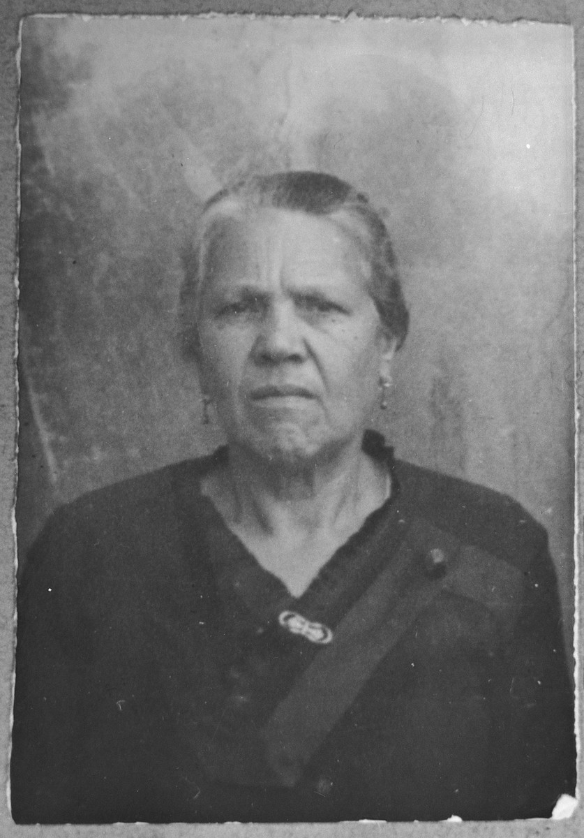 Portrait of Suncho Pardo, wife of Pinhas Pardo.  She lived at Dr. Raisa 133 in Bitola.