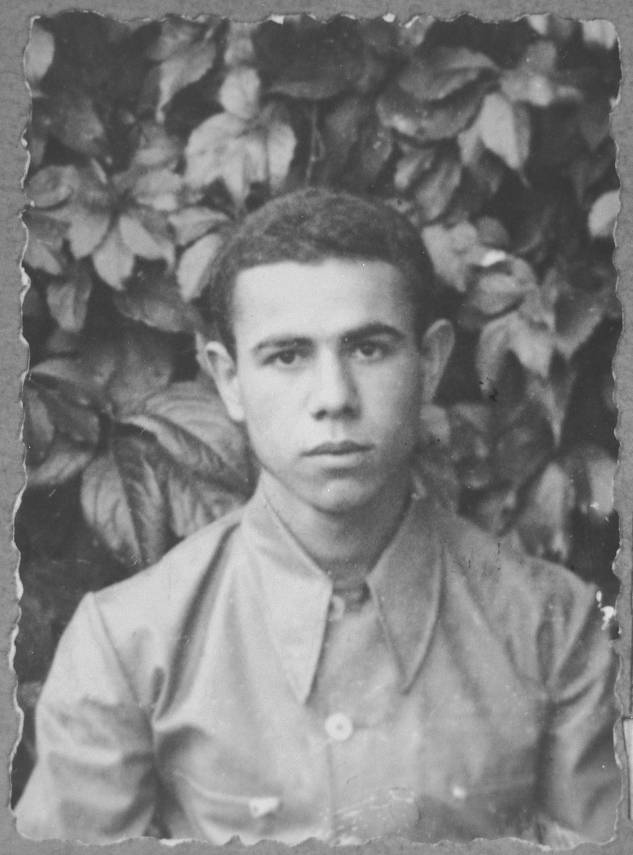 Portrait of Leon Pesso, son of Mishulam Pesso.  He was a student.  He lived at Herzegovatska 37 in Bitola.