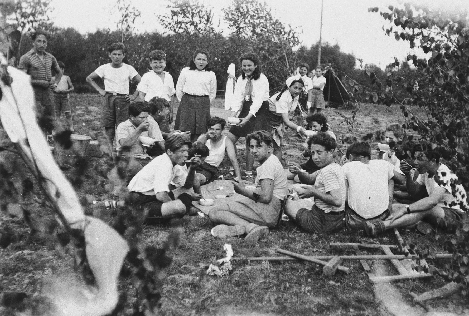 Betar Zionist youth from the Foehrenwald DP camp go on a camping trip.