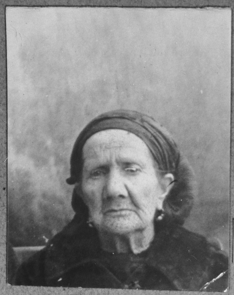 Portrait of Bohora Kassorla, wife of Solomon Kassorla.  She lived at Zmayeva 6 in Bitola.