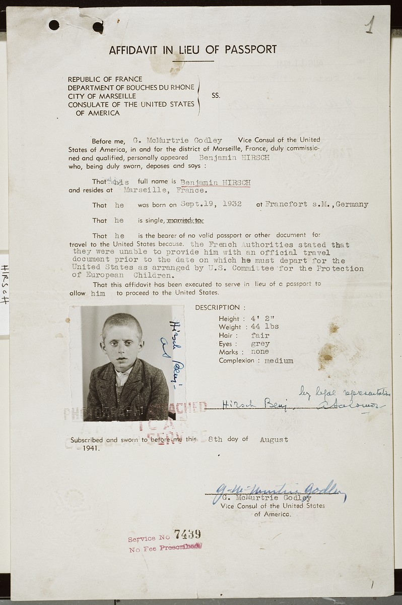 Affidavit in lieu of passport issued to the Jewish refugee child Benjamin Hirsch prior to his departure for the U.S. in 1941.