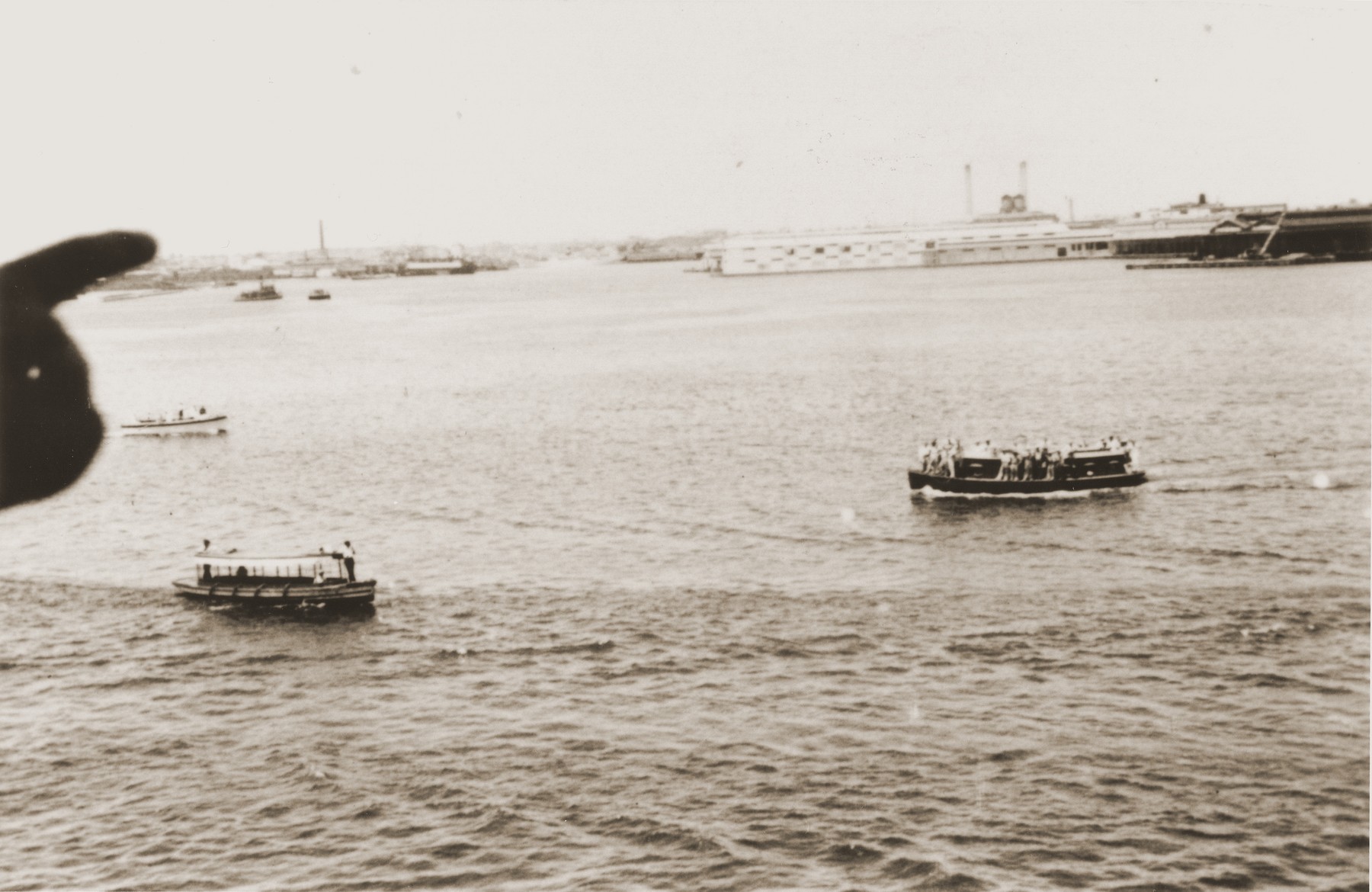 View of Havana harbor with several small boats carrying relatives of St. Louis passengers, Cuban officials and other negotiators seeking to resolve the St. Louis crisis.