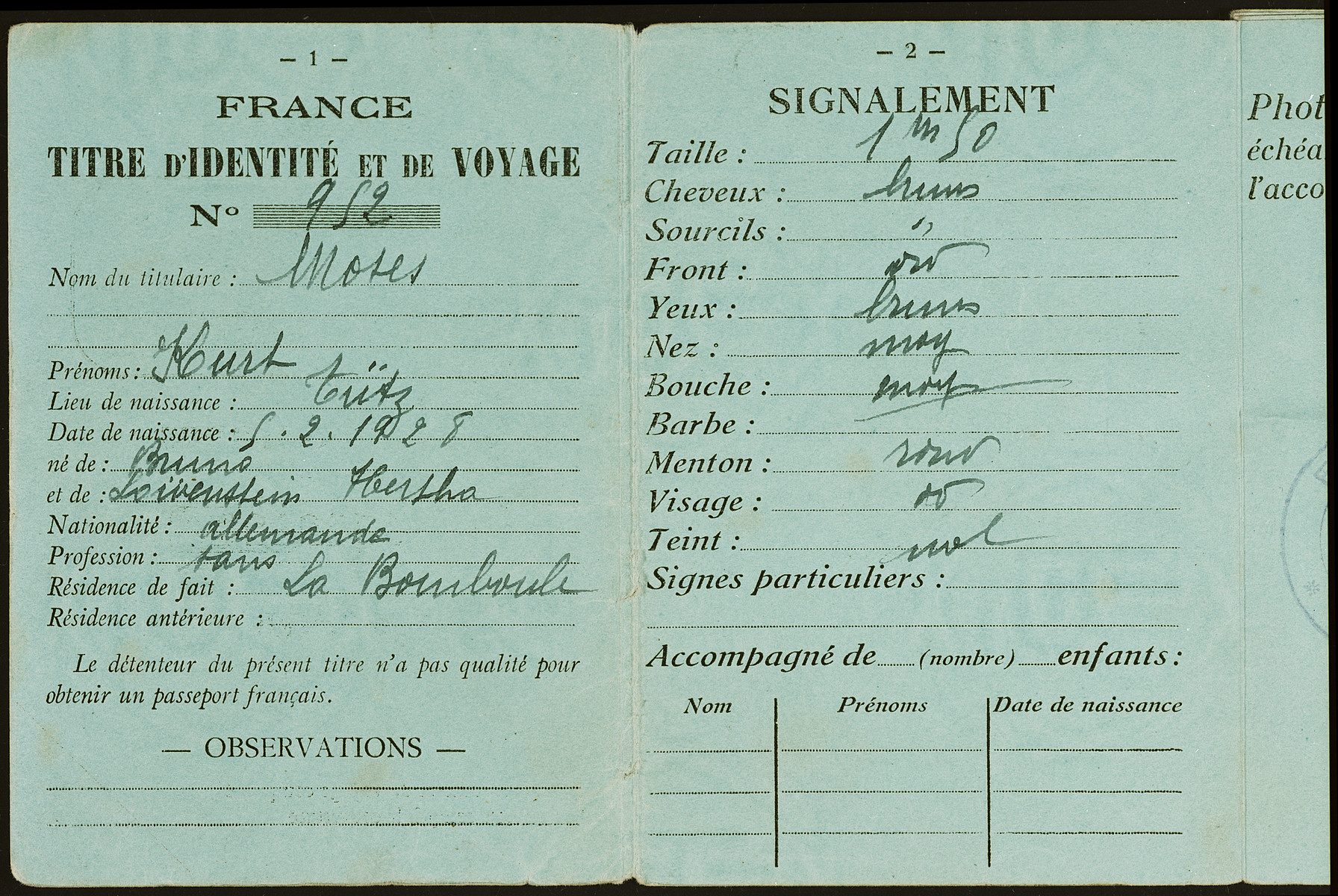 Interior page of the passport issued to Kurt Moses in France prior to his voyage to the United States on board the Mouzinho.
