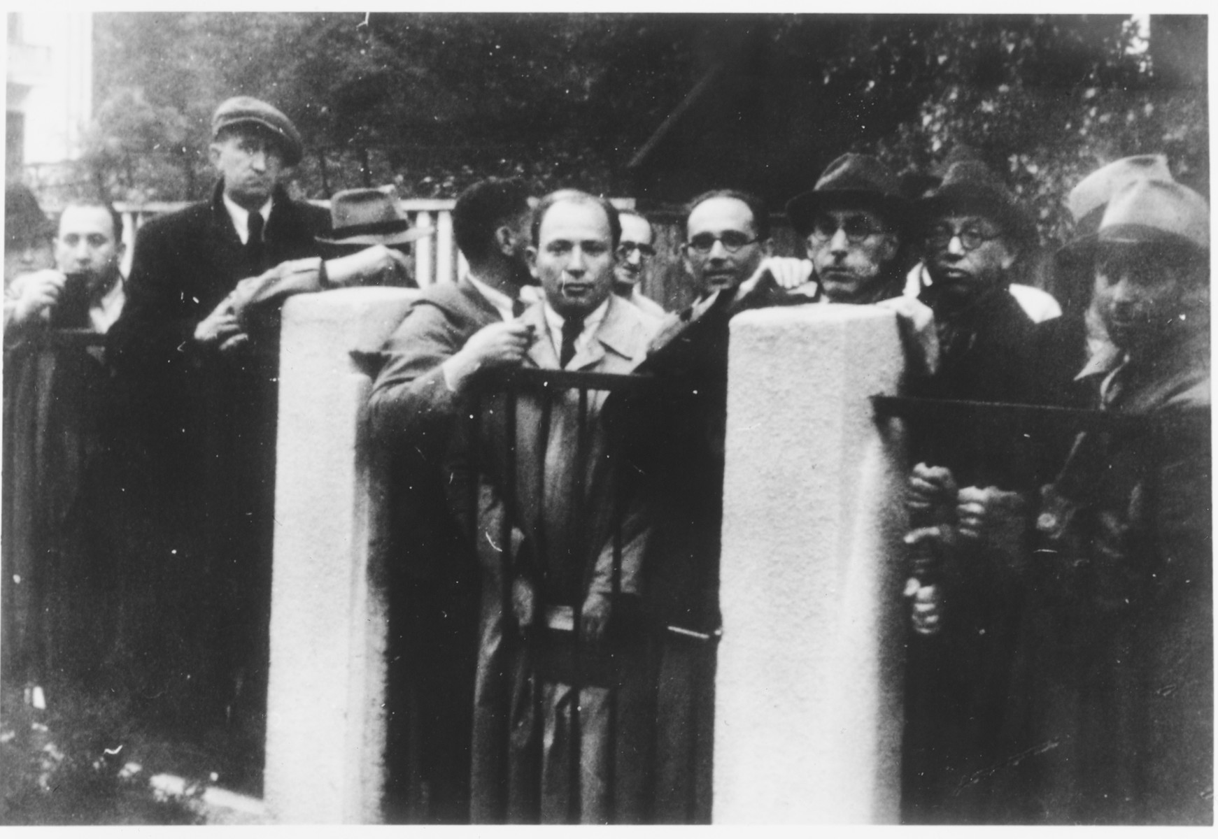 Polish-Jewish refugees lined up outside of the Japanese Consulate waiting for visas from Sugihara.