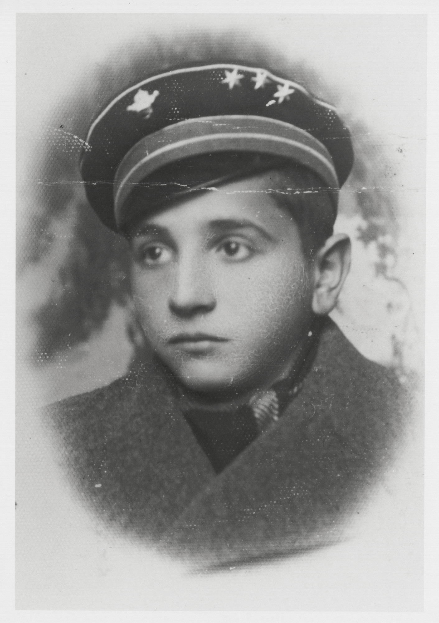 Portrait of Victor Nahmias.
