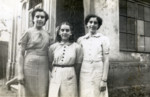 Portrait of three Jewish sisters in Vienna. 

Pictured (left to right) are Litzie, Ilse, and Herta Blau.