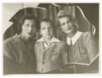 Portrait of Deborah-Miriam Dobrysh, her son Avi, and her sister-in-law Ilse Reisberg, taken during their evacuation to central Asia.