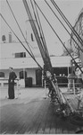 Arrival of the donor's father, Eliezer Kaplan, in New York aboard an unidentified ship.