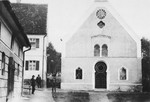 Exterior view of the Buttenwiesen synagogue.

The synagogue in Buttenwiesen was not destroyed during Kristallnacht.