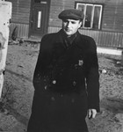 Portrait of Noah Strauss in the Kovno Ghetto.

Before the war, Noah was a clerk in the Central Bank of Kovno.