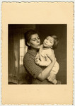Charlotte Mendelsohn holds her young daughter Cecile.