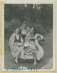 Postwar photo of Danka Perelmuter and friends in Krynica.