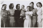 Group portrait of the Seelfreund sisters: Clara, Elizabeth, Maragaret, her daughter Suzanne, Violet, Anna, and Gisela..